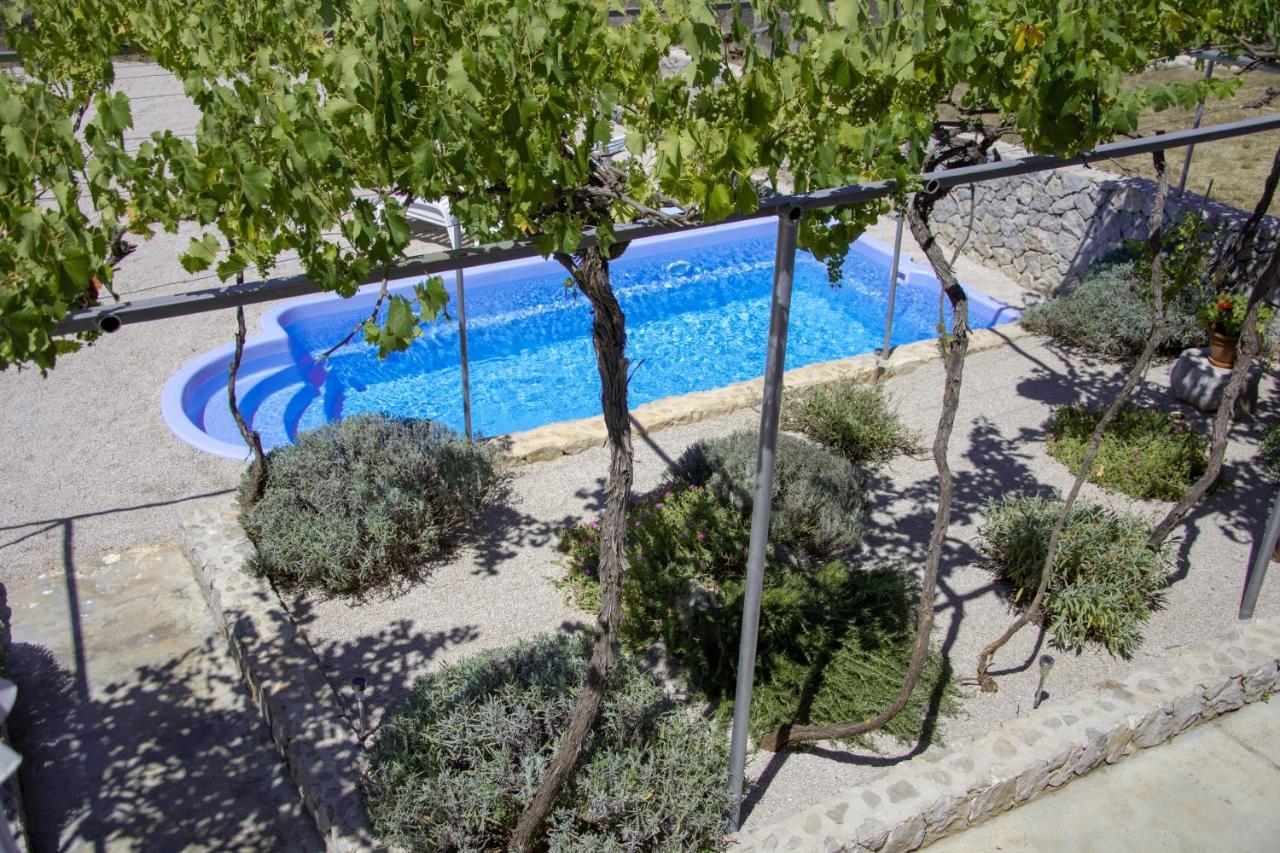 מאלינסקה Traditional Stone House St.Anton מראה חיצוני תמונה