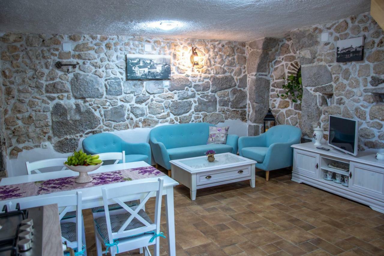 מאלינסקה Traditional Stone House St.Anton מראה חיצוני תמונה