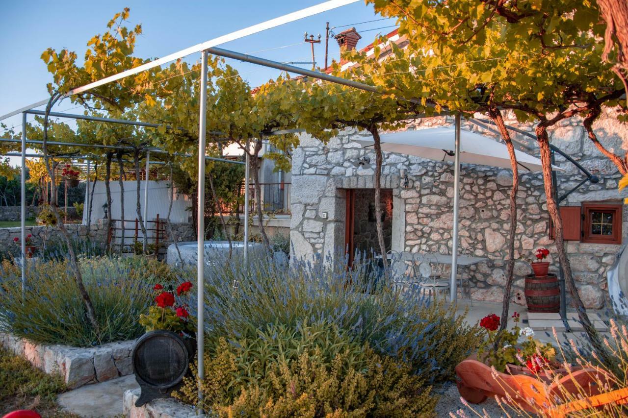 מאלינסקה Traditional Stone House St.Anton מראה חיצוני תמונה