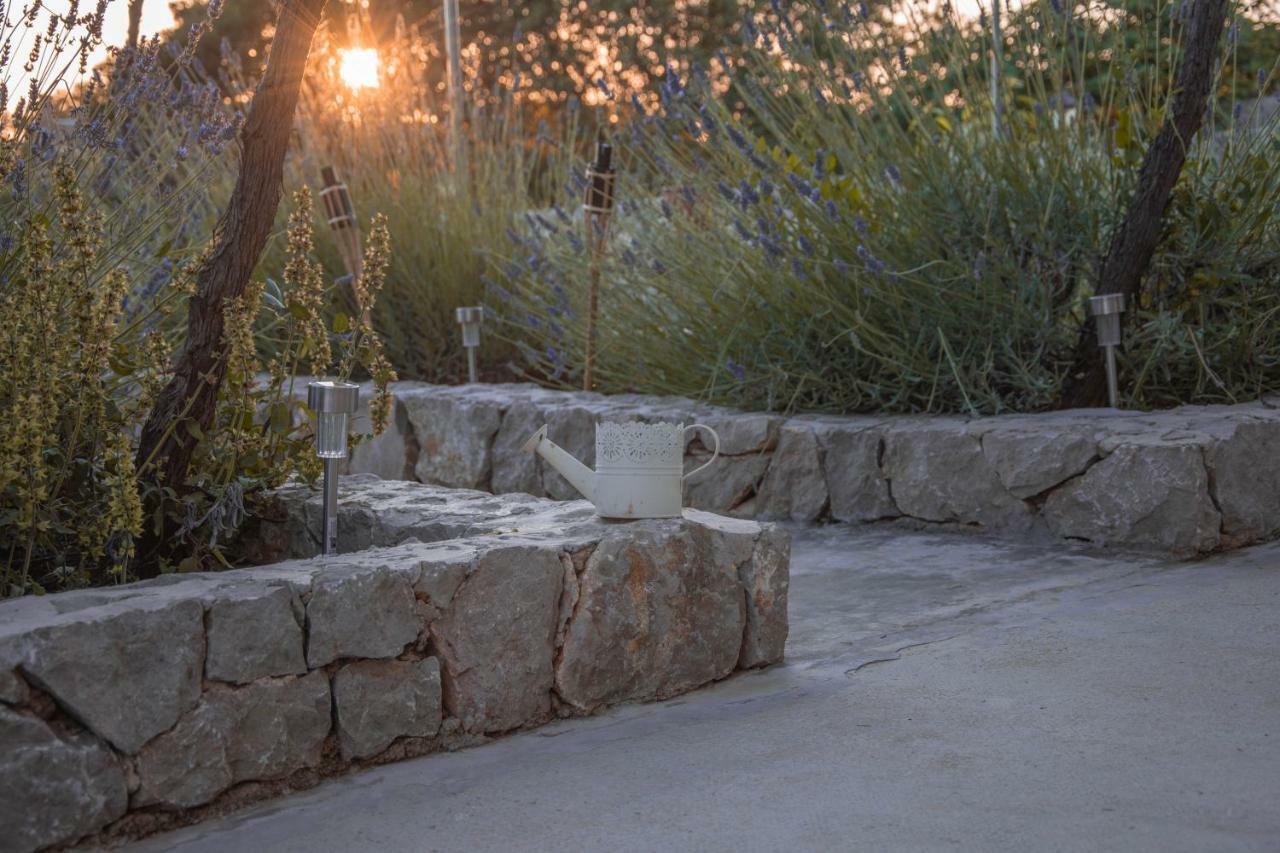 מאלינסקה Traditional Stone House St.Anton מראה חיצוני תמונה